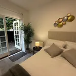 Guest Home In Vauxhall